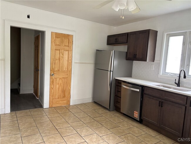 Building Photo - 10513 Cosby Manor Rd