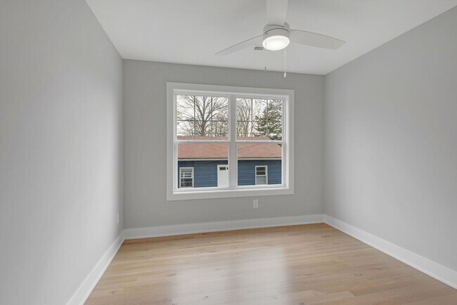 Building Photo - 1804 Overton St