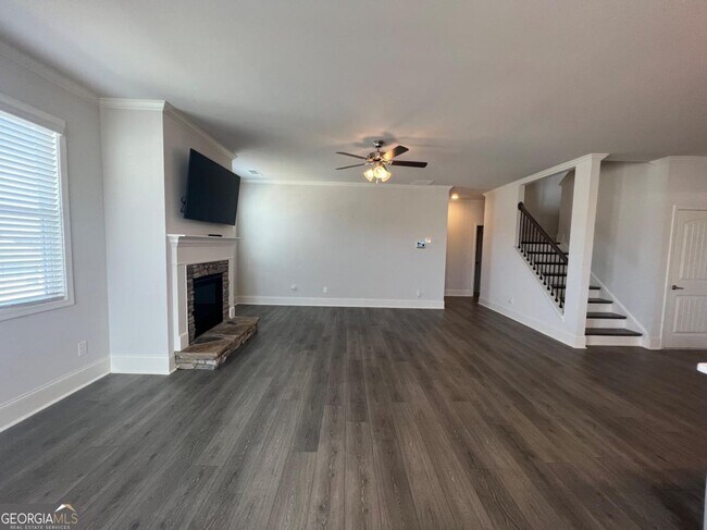 Building Photo - 7214 Whitewater Dr
