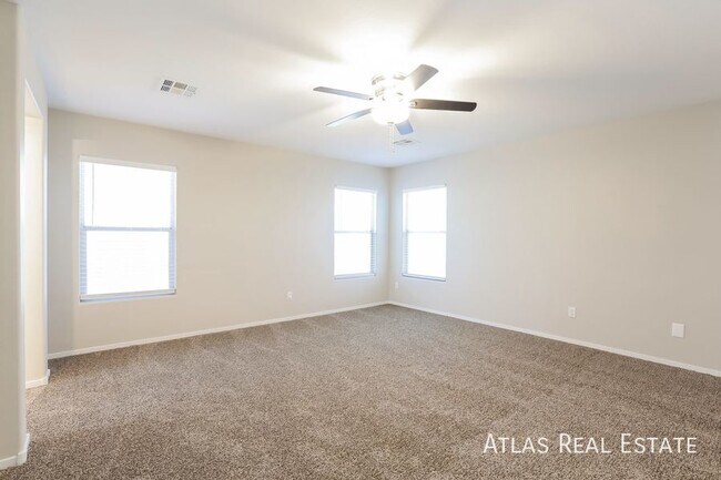 Building Photo - 5913 Tamarack Lodge Ln