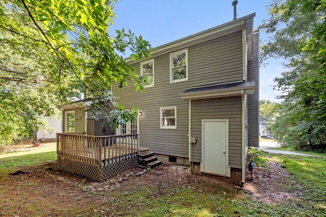 Building Photo - 3 bedroom single family home