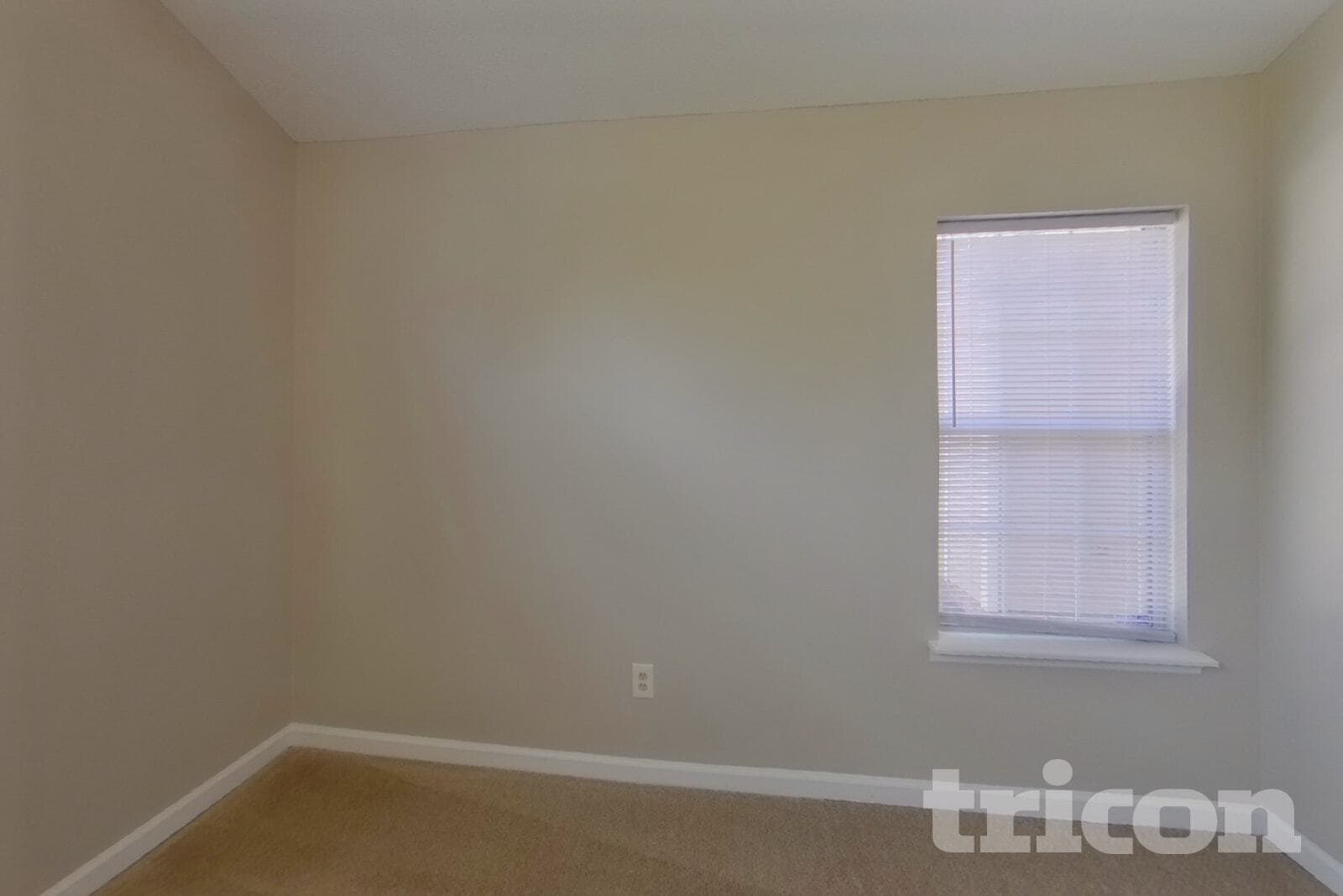 Building Photo - 424 Forest Grove Cir