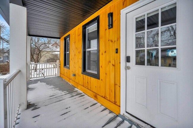 Building Photo - 839 Starkweather Ave