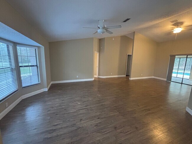 Building Photo - Charming 3-Bedroom Home with Pool & Upgrades in Hernando, FL