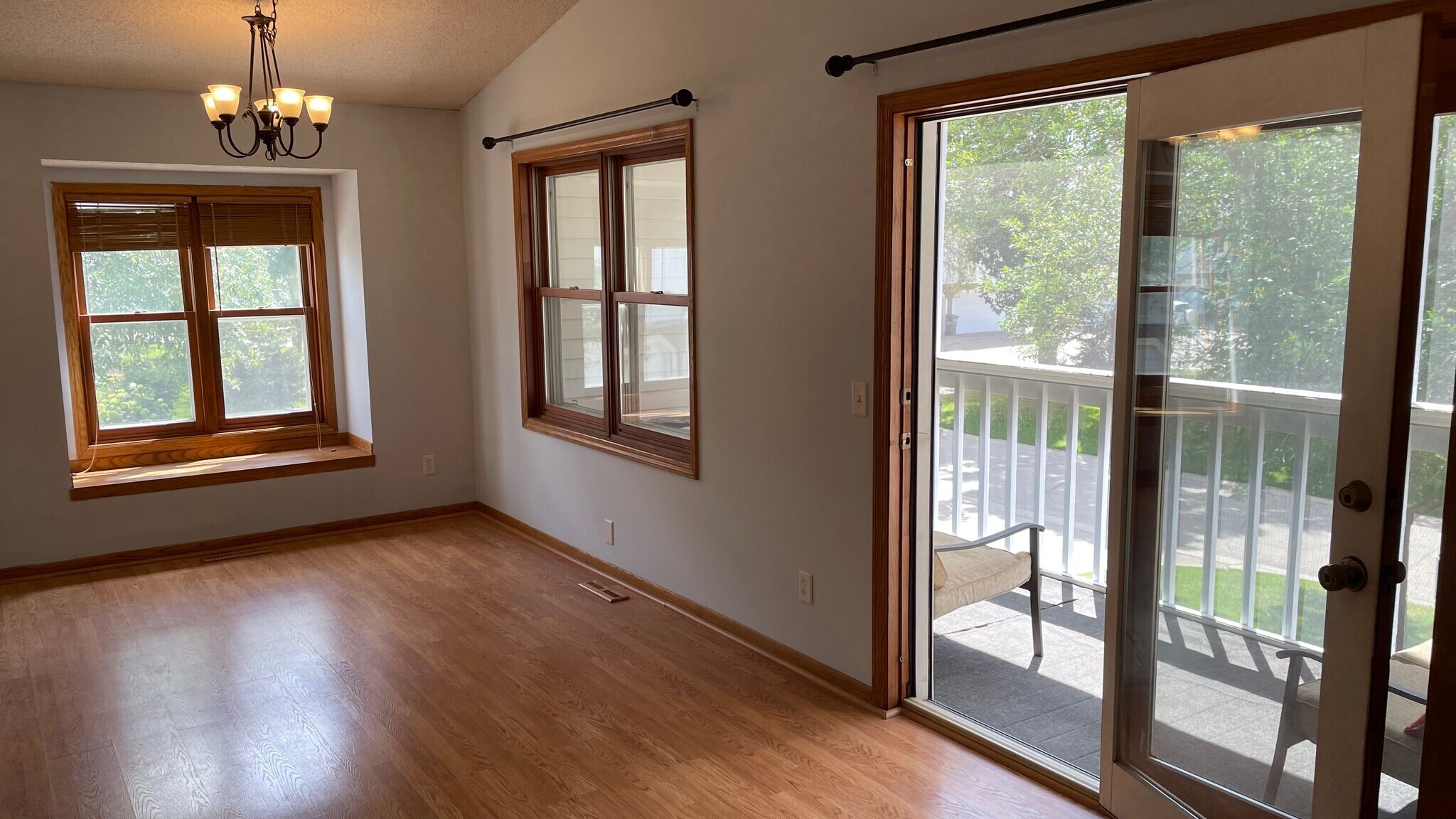 Building Photo - 5330 Highpointe Dr