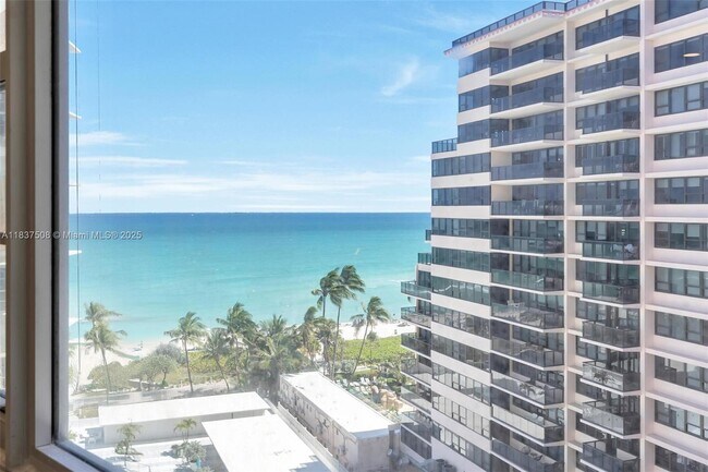 Primary Photo - 5255 Collins Ave