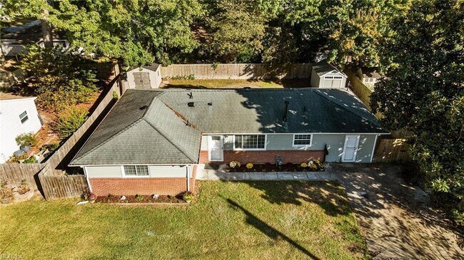 Building Photo - 408 Lineberry Rd