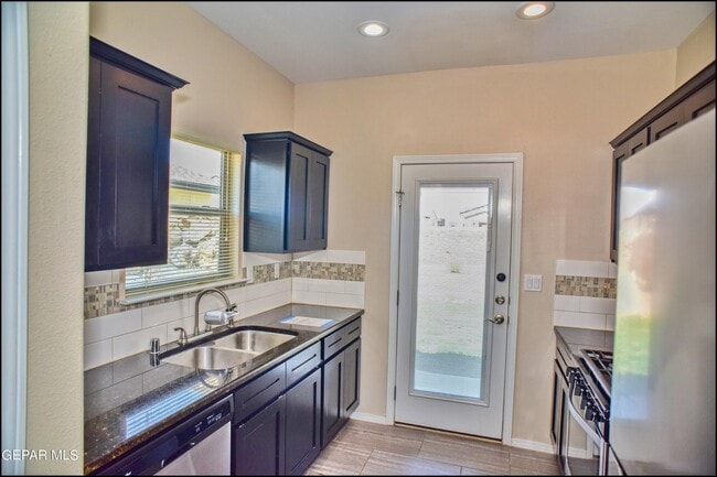 Building Photo - 452 Isaias Ave.