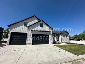 Building Photo - This property offers a NO DEPOSIT option a...