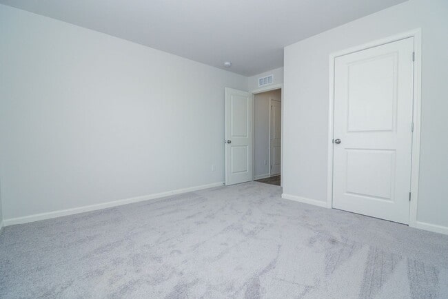 Building Photo - 132 Elegance Wy