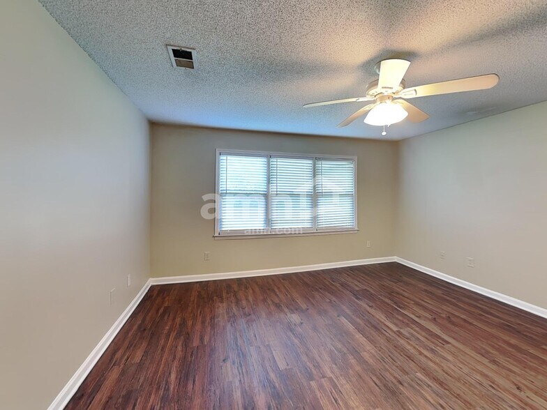 Building Photo - 5303 Rutland Ct