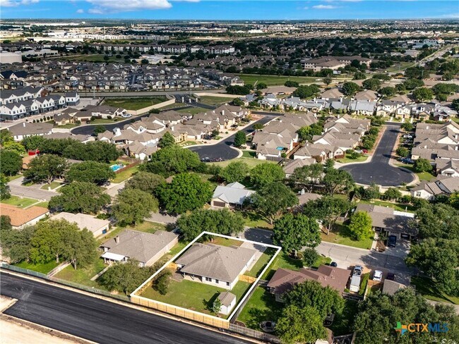 Building Photo - 1625 Sunnybrook Dr