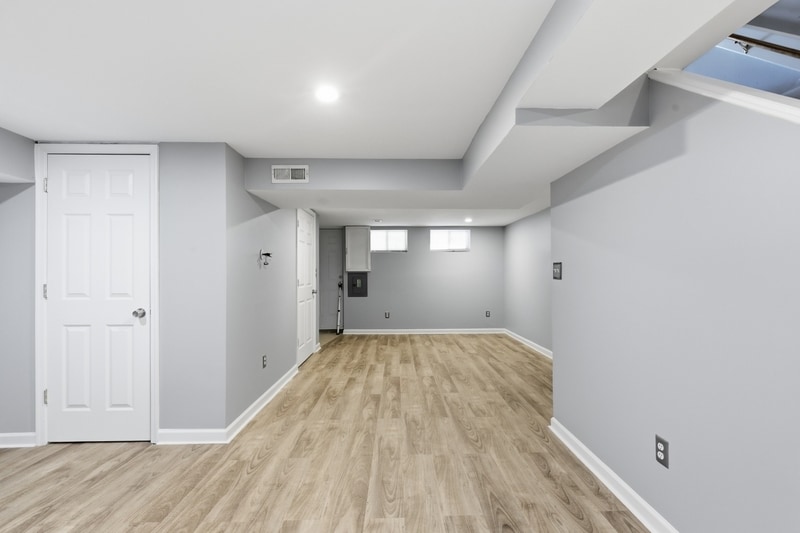 Building Photo - 4812 Bowland Ave