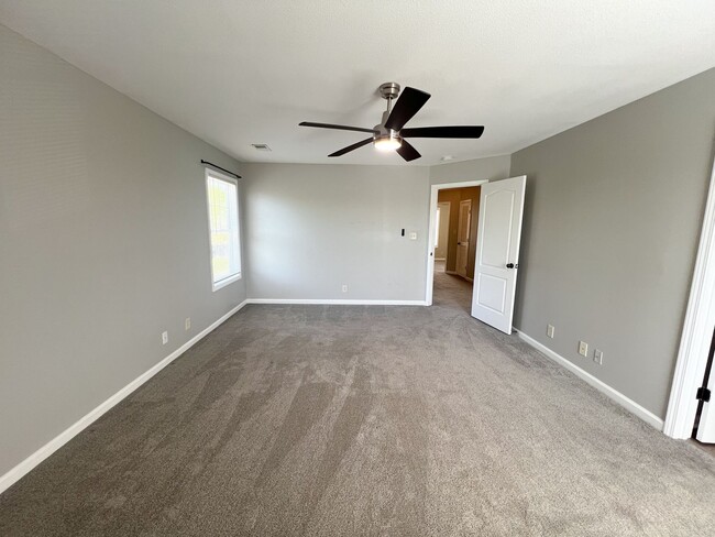 Building Photo - Beautiful 3-Bedroom Home with Bonus Room, ...