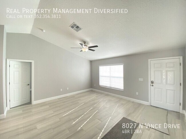 Building Photo - 8027 N Vince Dr