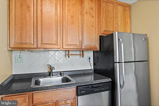 Building Photo - 4106 Mangalore Dr
