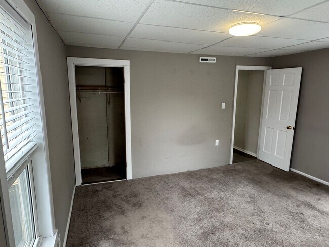 Building Photo - 18 Pentucket St