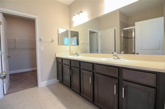 Building Photo - 6269 Great Bear Dr