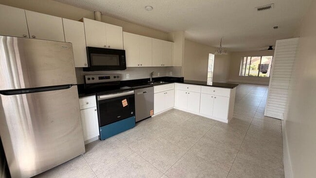 Building Photo - 4774 Orleans Ct