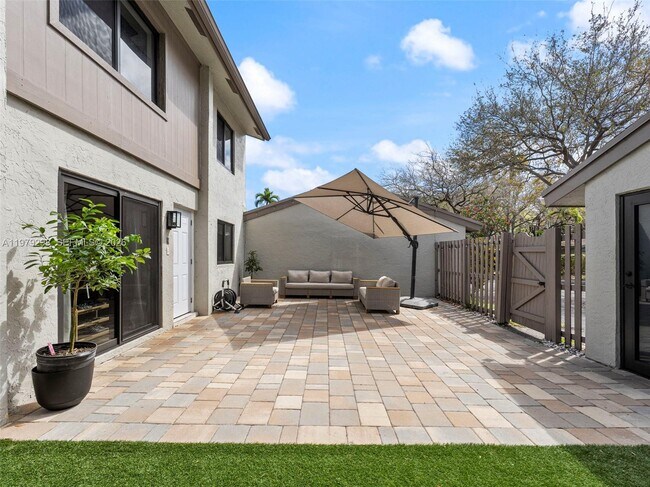 Building Photo - 10548 SW 112th Ave