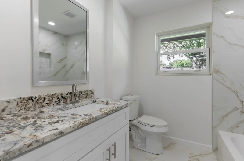 Building Photo - 9225 Plano Rd