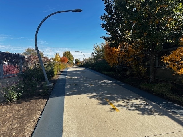 Building Photo - 1729 N Fairfield Ave