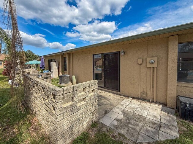 Building Photo - 7116 Barclay Ave