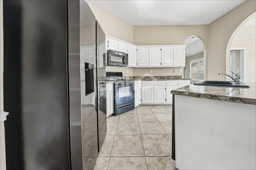 Building Photo - 6646 Raner Cv