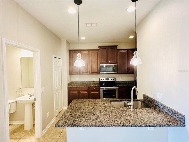 Building Photo - 17522 Promenade Dr