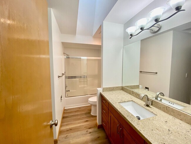 Building Photo - 8th Pl W (21503)