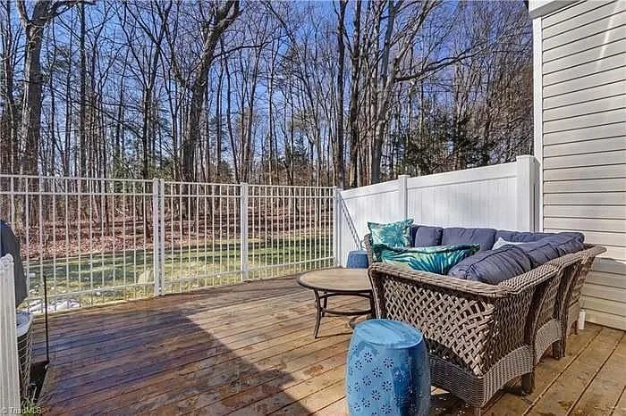 Building Photo - 3804 Wayfarer Dr