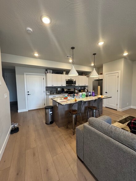 Building Photo - 3937 E Razor Dr