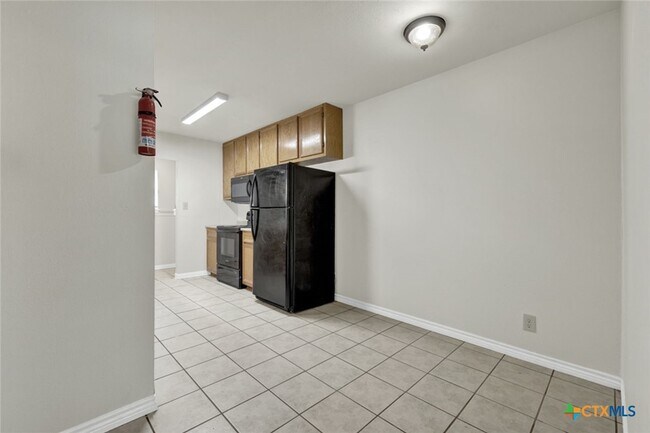 Building Photo - 334 Craddock Ave