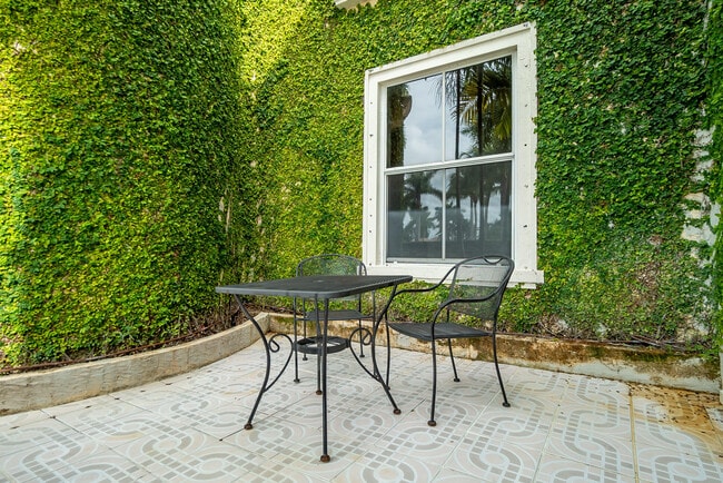 Building Photo - 4510 Island Reef Dr