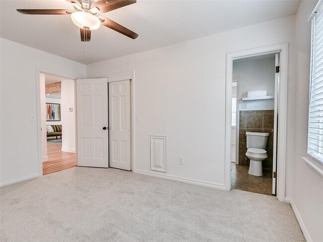 Building Photo - 2304 NW 56th Terrace