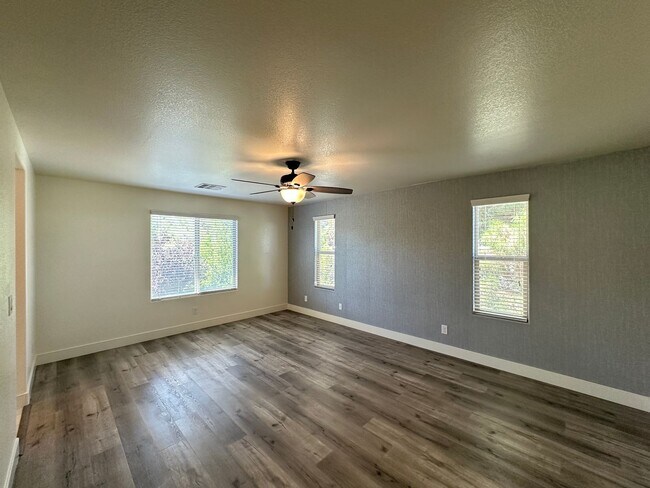Building Photo - Madison Cove
