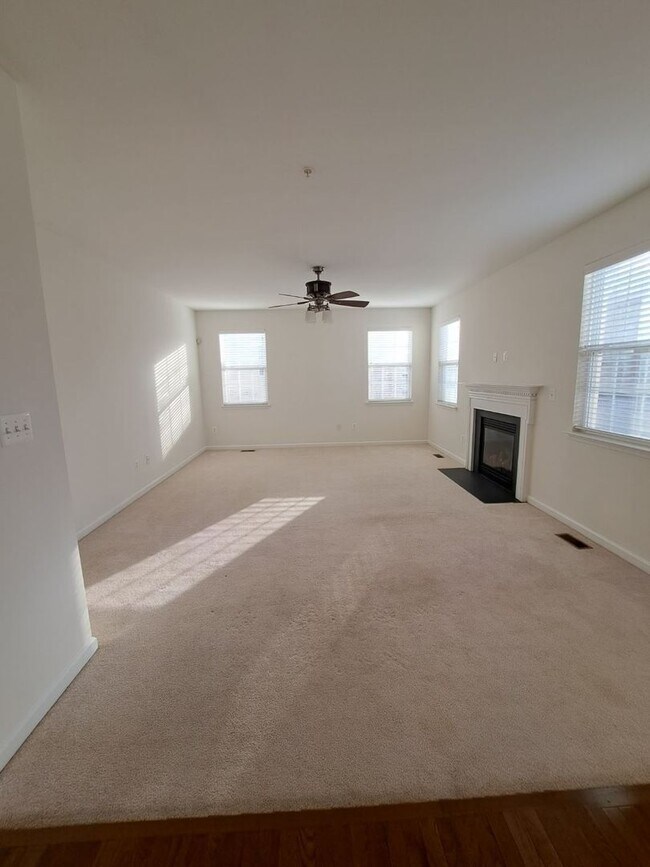 Building Photo - 17305 Madrillon Way