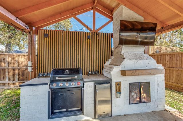 Building Photo - 116 Montreal Dr