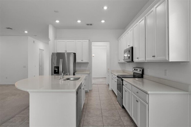Building Photo - 12676 Salomon Cove Dr