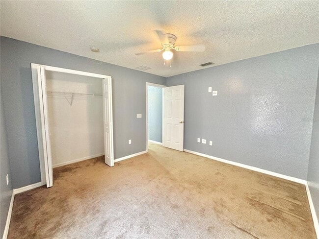Building Photo - 823 Summer Glen Dr
