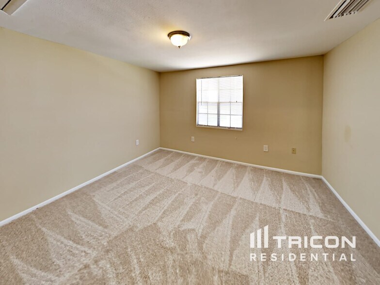 Building Photo - 3679 Rockaway Dr
