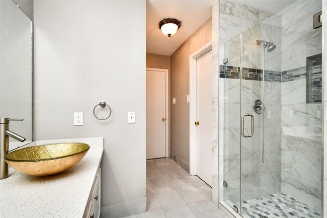 Building Photo - 1430 Acorn Ct