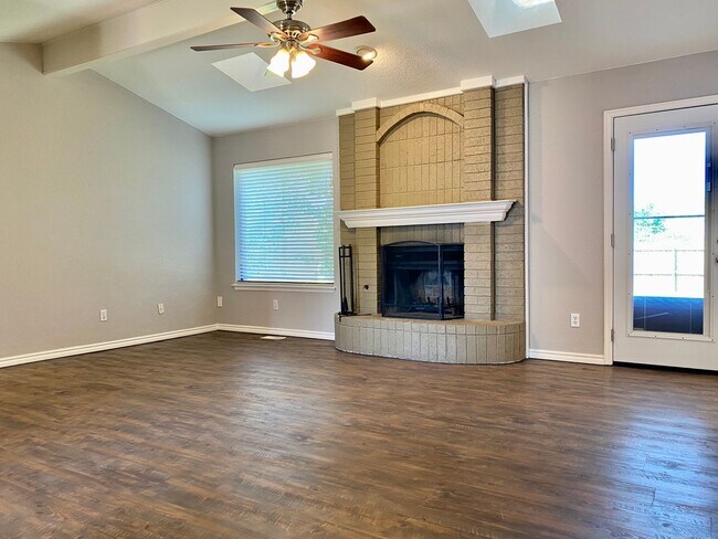 Building Photo - Great 3 bed 2 bath home in Edmond!