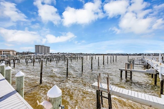 Building Photo - 113 Wharfside Dr