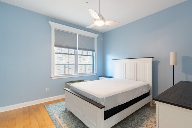 Building Photo - 100 Tidewater St