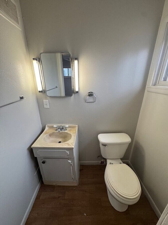 Building Photo - 3519 Abbott St