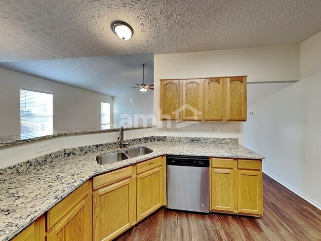 Building Photo - 928 Mahle Dr