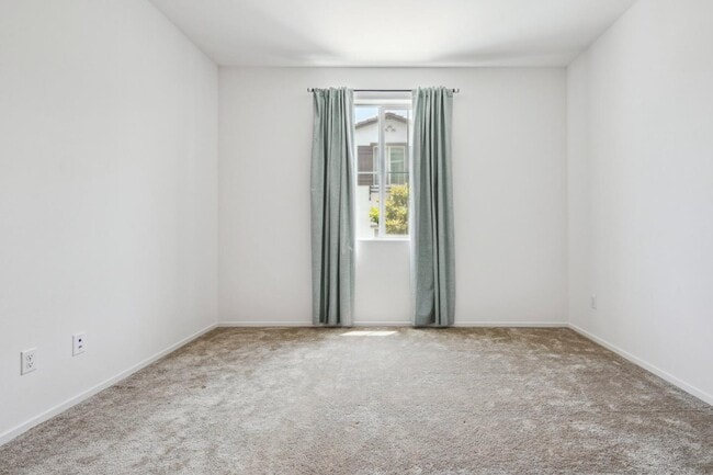 Building Photo - 5584 Kate Way
