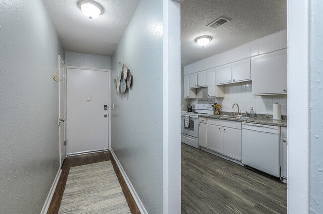 Building Photo - 8327 Lowell Ave