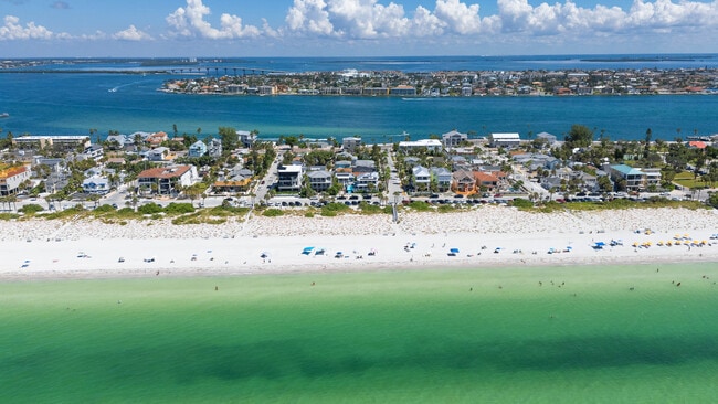 Building Photo - 113-112 12th Ave